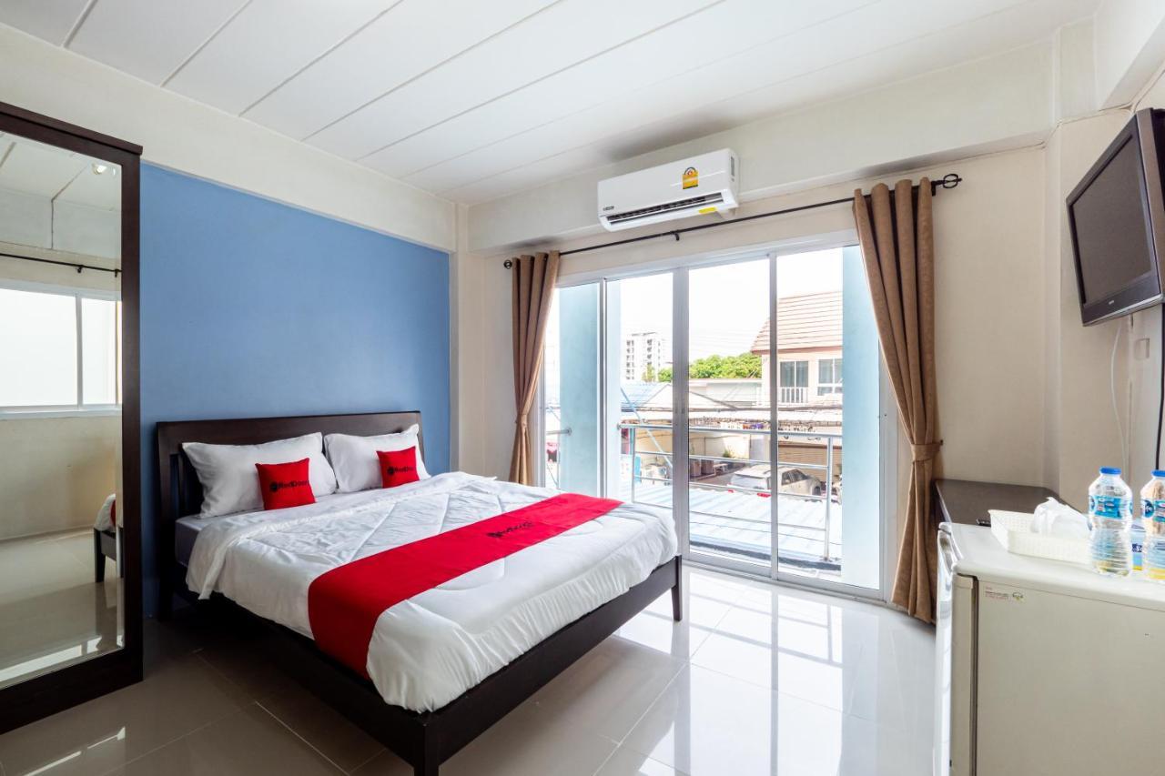 Si Fah At Bangsaen Hotel Ban Rong Khoei Exterior photo