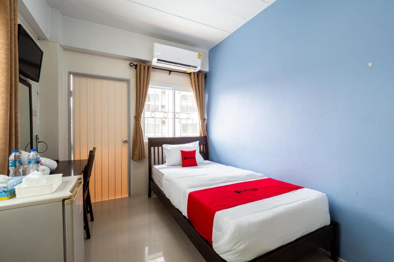 Si Fah At Bangsaen Hotel Ban Rong Khoei Exterior photo